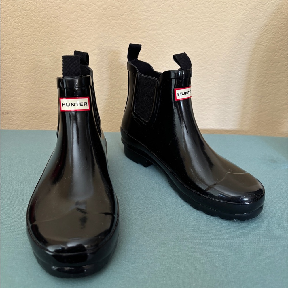 Hunter Glossy Black Ankle Rain Boots Girls size 4